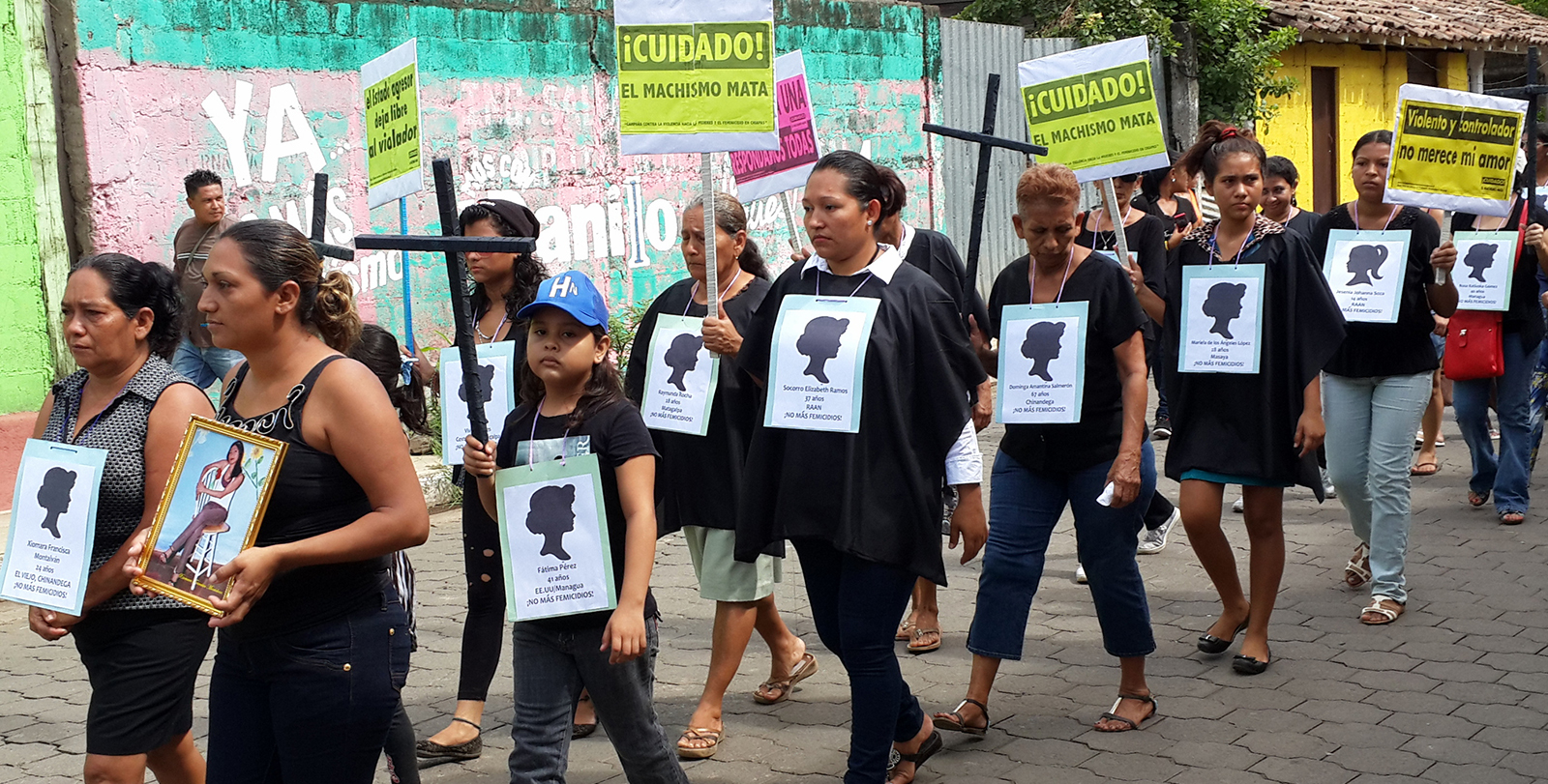 Caminata de mujeres para exigir reconocimiento y justicia por femicidios en el Viejo, Chinandega / 13 de julio 2014