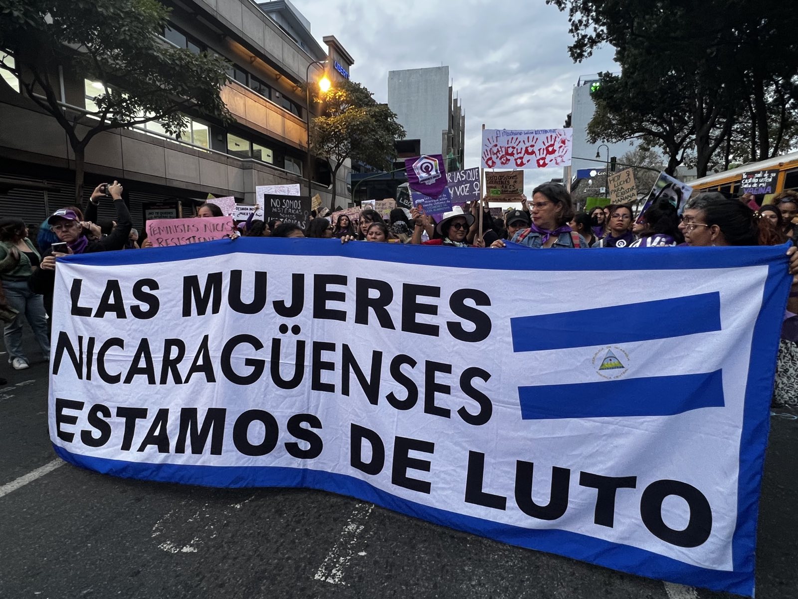 Mujeres nicaragüenses marchan este 08 de marzo en Costa Rica