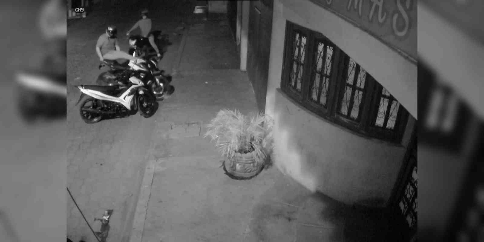 Imagen del robo de una motocicleta en Chinandega, publicada en una denuncia en redes sociales.