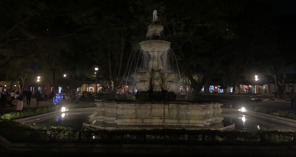 Fuente de la Sirena en la Plaza Mayor de la Antigua Guatemala. Fotografía / Odette
