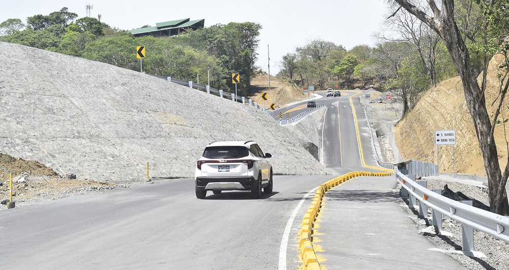 La construcción de los primeros cuatro tramos de la Costanera fue financiada por el BCIE, quien otorgó a Nicaragua un crédito por 382.6 millones de dólares. Foto: Onda Local