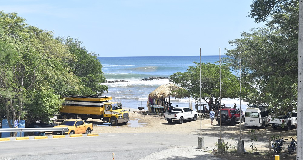 El fácil acceso a las playas ha incrementado el flujo de personas. No obstante según un ambientalista de la zona, la falta de cultura de muchos visitantes está convirtiendo algunas playas en vertederos. Foto: Onda Local