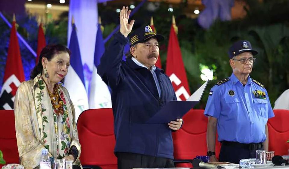  Daniel Ortega ordena el 50-50 en las jefaturas policiales