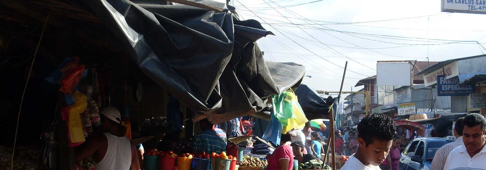Miles de nicaragüenses subsisten gracias a las remesas que reciben de sus familiares en el exterior.