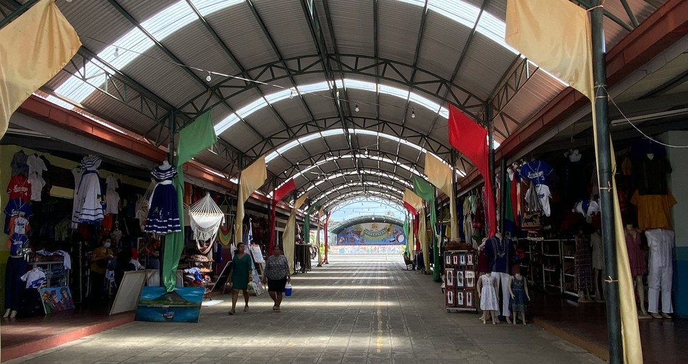 Ventas en el mercado viejo de Masaya