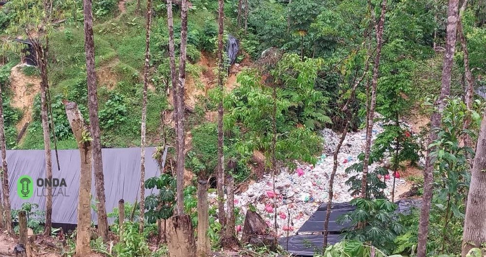 El campamento minero Managua es tan grande que ya tiene su propia chureca.