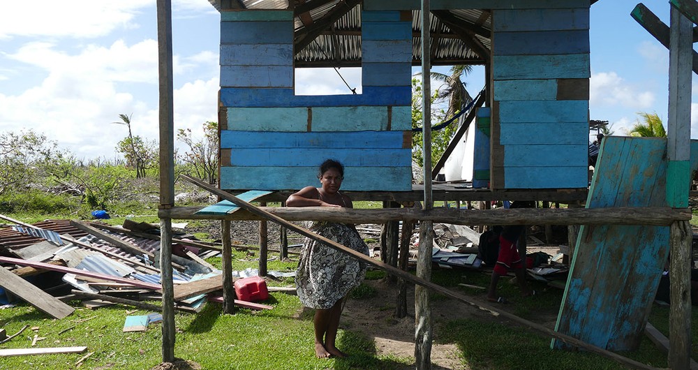 Los huracanes destruyeron casi la totalidad de la casa de Débora