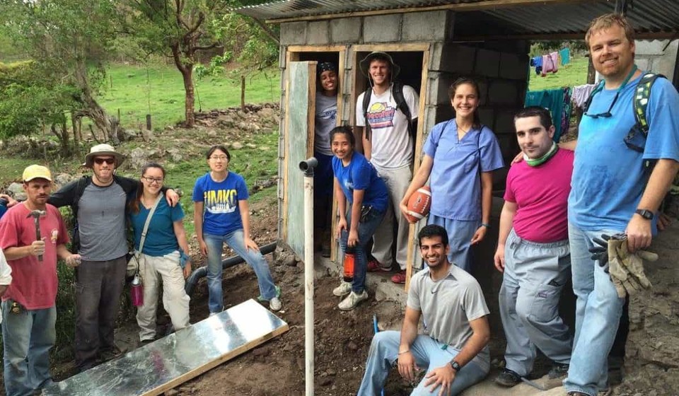  Global Brigades (GB), una de las organizaciones cuya personería jurídica fue cancelada por “disolución voluntaria”, ejecutaba en Nicaragua programas de salud, agua potable y saneamiento, entre otros.