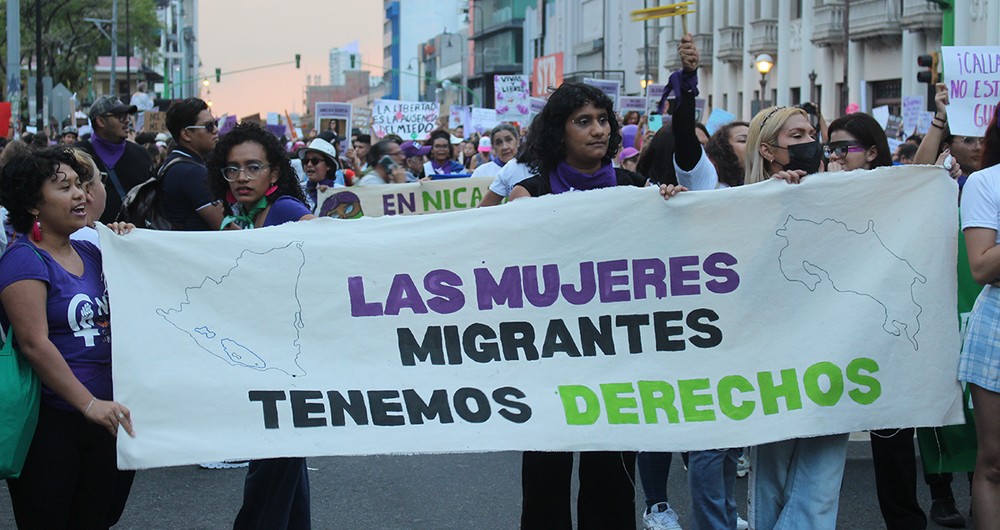Poner fin a las violencias y legalizar el aborto fueron otras de las demandas de las nicaragüenses y costarricenses este 8 de marzo.